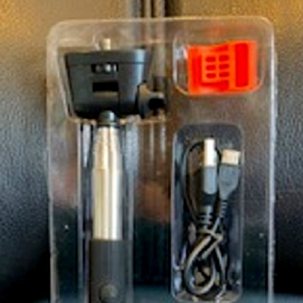 NWT Selfie Stick Set Extendible COMMVAULT